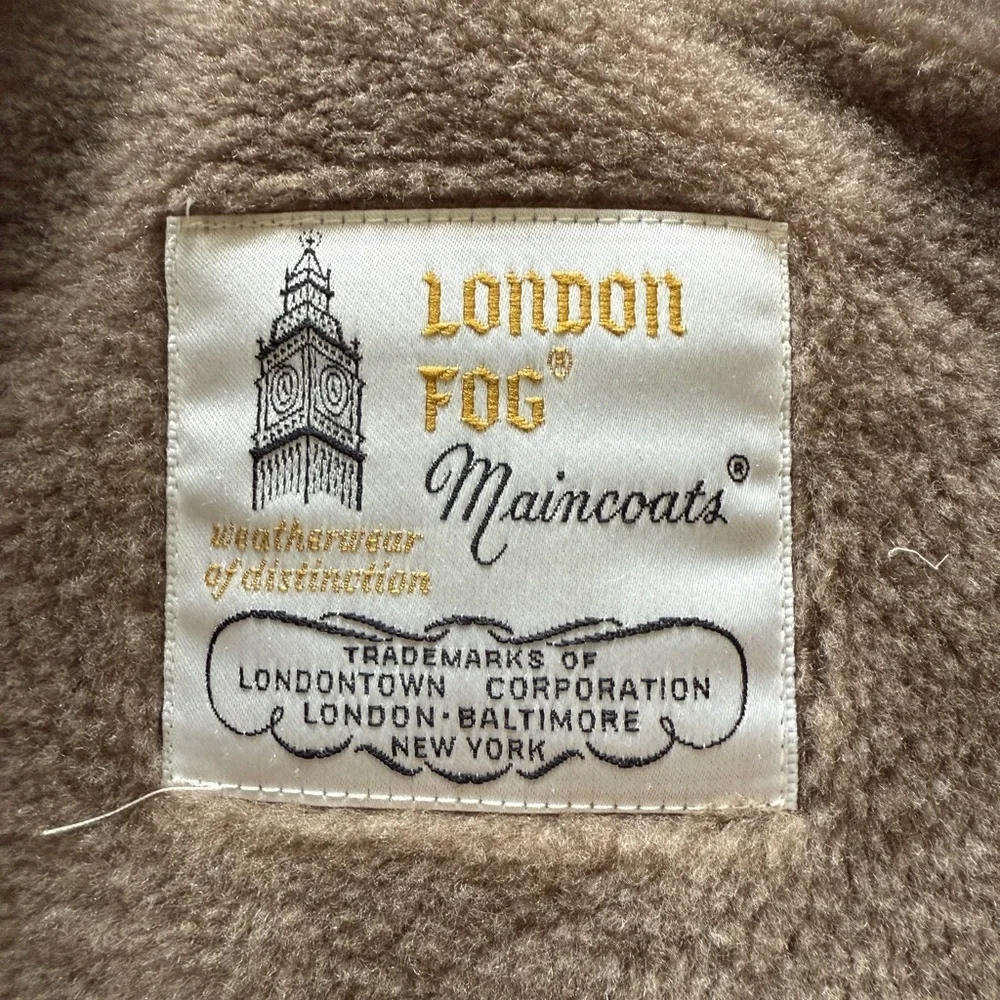 Vintage London Fog Tan Trench Coat Removable Zipped Lining Sz 44R Large - Picture 6 of 12